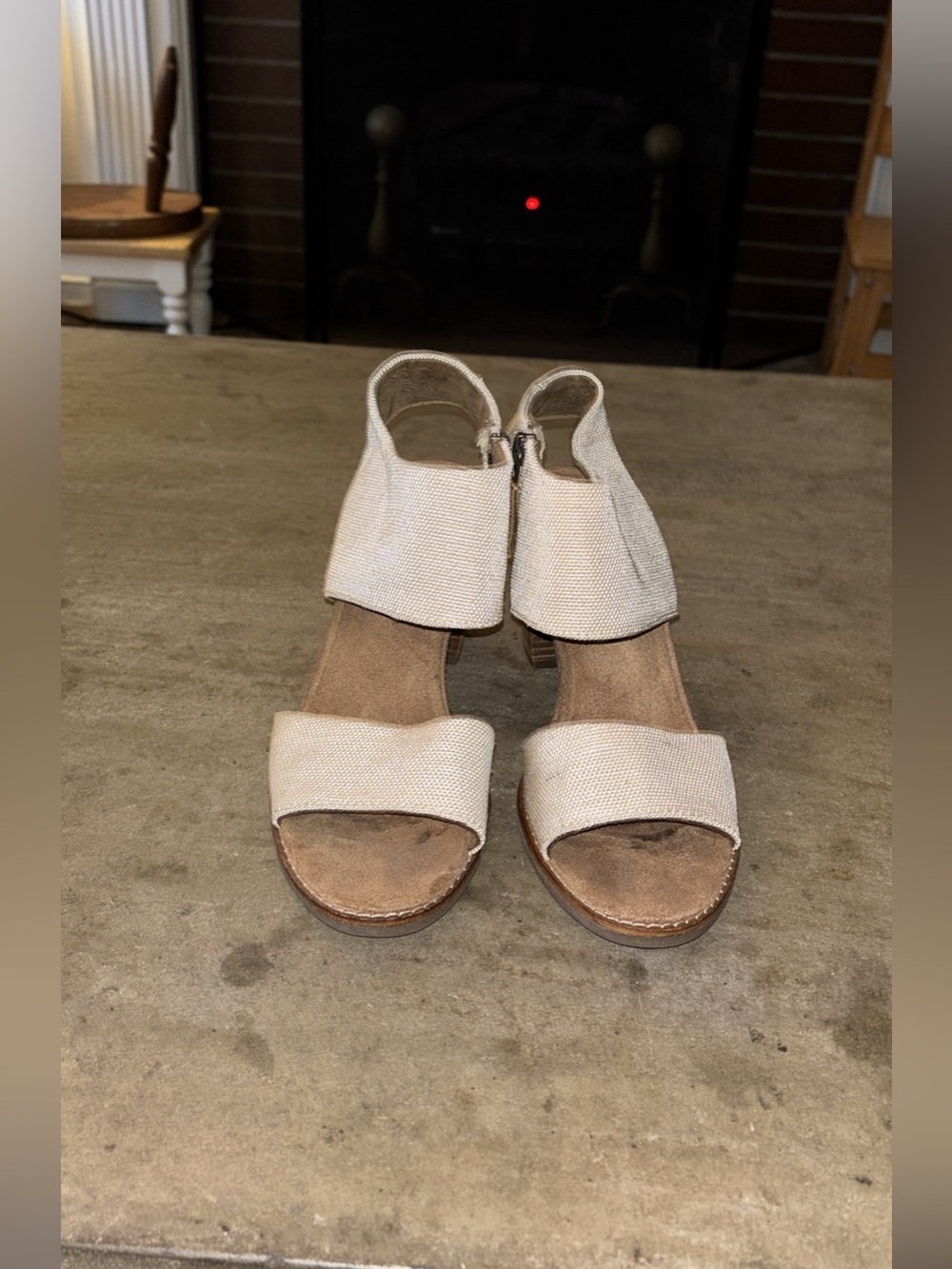 Toms Womens Majorca Cutout Champagne Metallic Block Heel Sandals